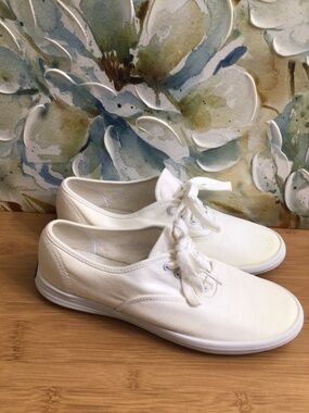 Keds Originals Off-White Casual Sneakers Women’s size 8.5